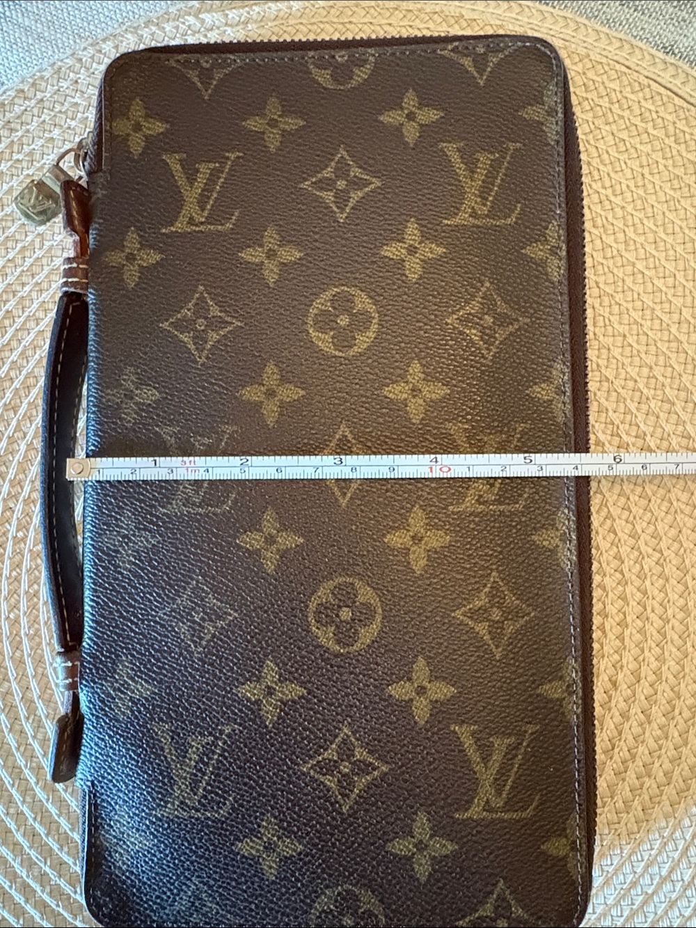 Louis Vuitton Monogram Canvas Zip-Around Travel Agenda - Picture 13 of 15